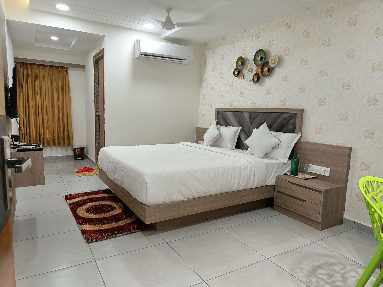 Deluxe Double Room at Hotel Lee Grand
