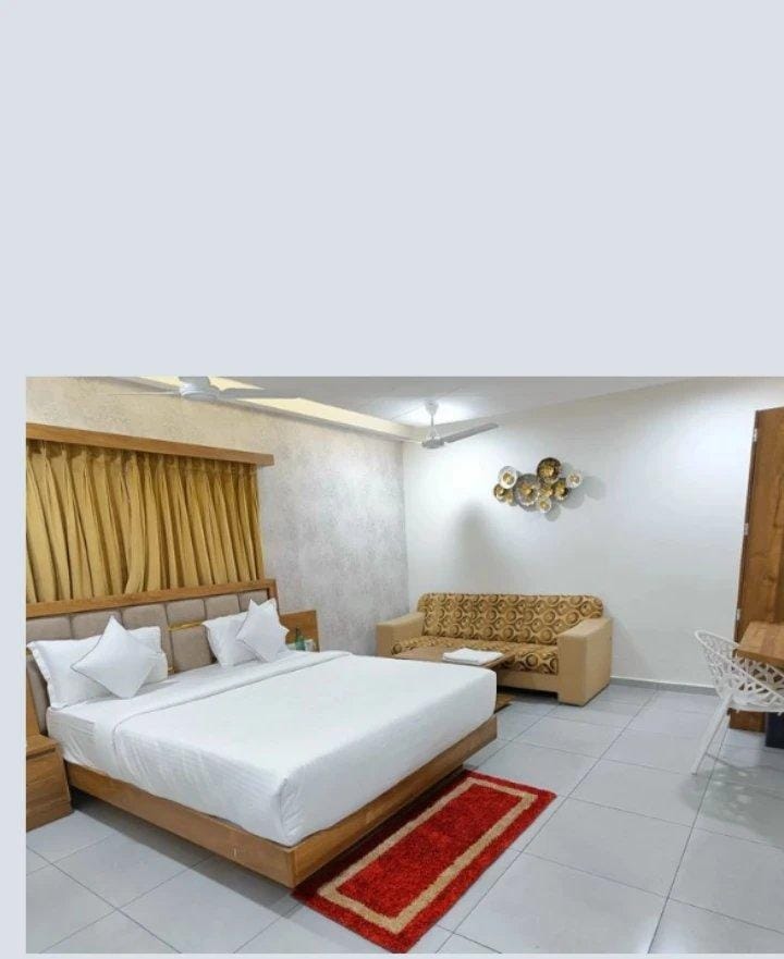 Premium suite at Hotel Lee Grand, Anand