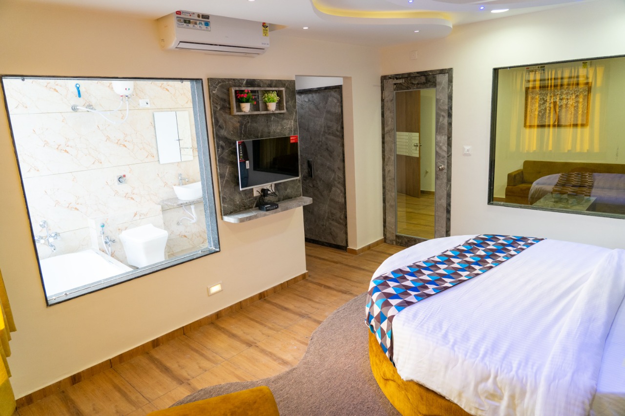 Suite with bathroom view